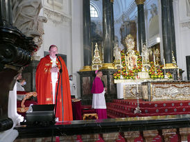 Abschlussvesper der Bischofskonferenz mit Spendung des Bonifatiussegens (Foto: Karl-Franz Thiede)